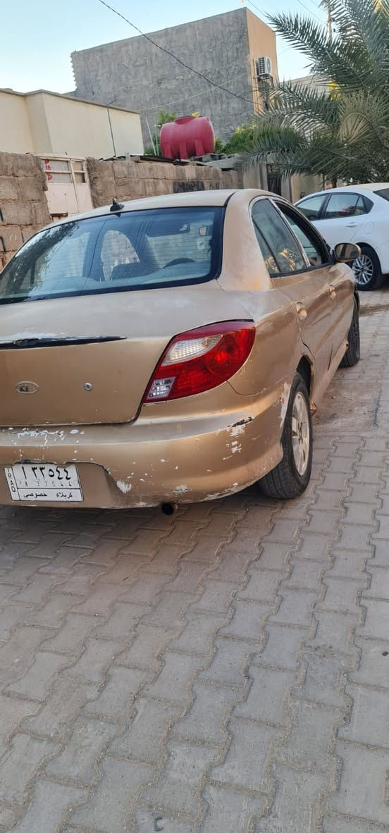 السلام عليكم كيا ريو موديل ٢٠٠٠ ب اسمي كير عادي عارضه ٣٠ وبيه حك الجيه مكاني كربلاء ***********
