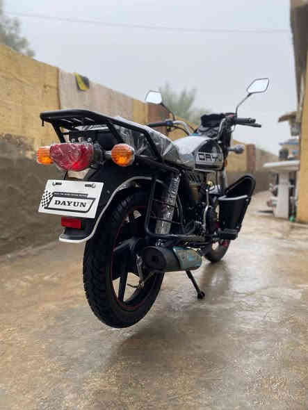 سلام عليكم دراجة دايوان موديل 2025 أوراق اسكنر يعني ما مدفوع كمركها بعدها بل جيس اخت الزيرو ماشية الف وشوية استخدام شهر دهن اديرلها درجة أولى ابو 15000 الف دراجة كاملة مكملة تجي تأخذها انته ومغمض سبب البيع محتاج فلوس المكان ناحية كنعان منطقة البدعة السعر 1550 مليون وخمسمية وخمسين وبيهت مجال للطيبين
رقم الهاتف ***********
