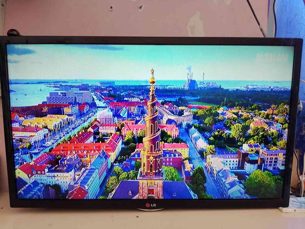 شاشه lg
حجم 32 
نظيفه وصورتها حلوه 
فقط مخرج واحد hd عاطل 
وثاني شغال 
قفلها 65 
بغداد جميلة مكاني


**إذا كنت صاحب هذا الإعلان وتريد حذفه لأي سبب، رجاءا أرسل رسالة إلى الدعم الفني**