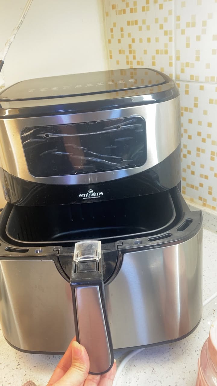 قلايه هوائيه ممستخدمه ابد اخذتهه ب150 اريدهه ب100


**إذا كنت صاحب هذا الإعلان وتريد حذفه لأي سبب، رجاءا أرسل رسالة إلى الدعم الفني**