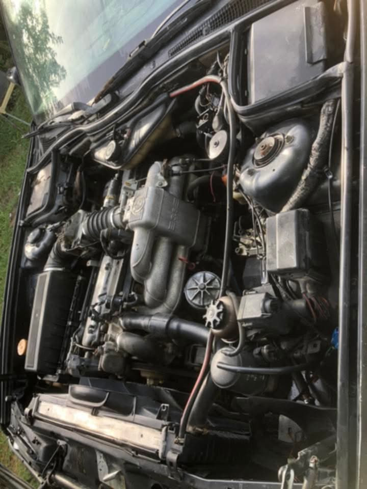 سلام عليكم BAM حجم 535 محرك مفتوح سياره كامله سستم صوت دمامات فتحه كمرات ورا وكدام شاشات 2 لايت زنون مصبوقه جماليه مكفوله من دكت ال جاكوج. تحويل ثاني يوم كهربايات شغاله تبريد شغال بس نكسر راديتر مالت تبريد سعر 45  غير ال ذكرته اني كفاله سياره رياضي شرط محرك تشغيلته عل فلس وتحدا بيم مفتوح بيه هيج نعومه صدر جديد البارحه شاده ورا وكدام. سياره ربع ما تصرف عليه. وليجي ما رجعه الن متوازي يشهد ربي عليه مضنوك حيل  ***********//  *********** يرباكات بلاديه شرط
