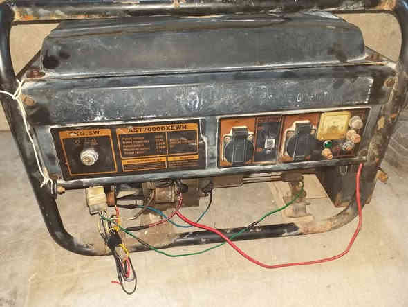 مولدة استرة للبيع مال بيت تشتغل سعرها ٧٥الف عنوان بغداد الزعفرانية تلفون***********
