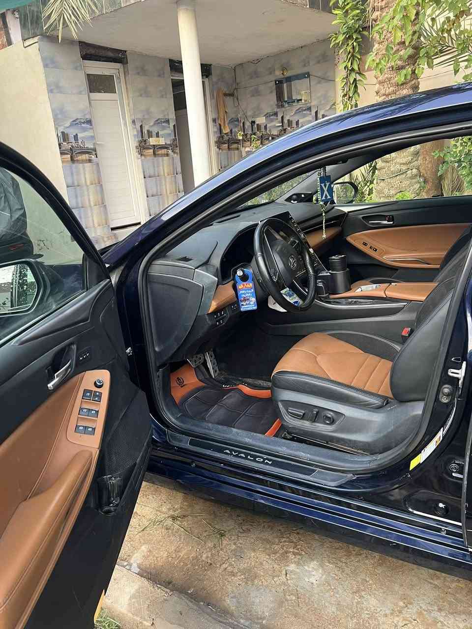 افلون بانزين  2021 تورنج اعلا صنف محرك 6سلند 3500وارد امريكي حادث حريق المحرك وبيها 3قطع صبغ بنيد وجامرلاقات اثنين السعر 300يعني 3دفاتر. 
الرقم ‭0 772 862 5719‬
