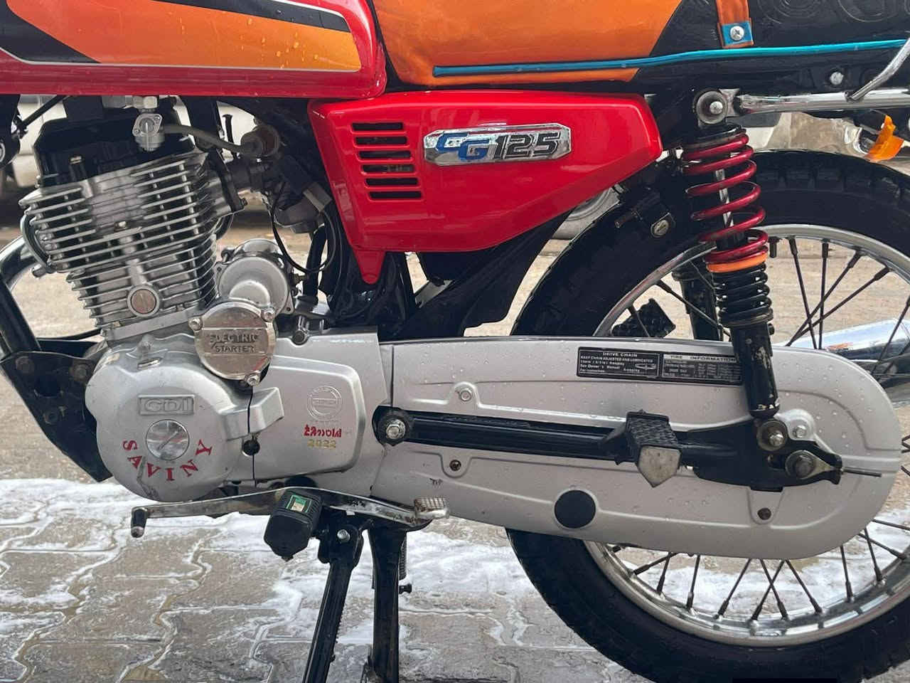 السلام عليكم دراجه نامه بيها ماكينه سيفان مكينه بيدي شديده الجديده دراجه شغال الكهربائيات كلها اصوليه اوراقها كامله مكانه بالنجف سعر مالتها 550 وبيها مجال مكان النجف كوفه حي ميسان***********
