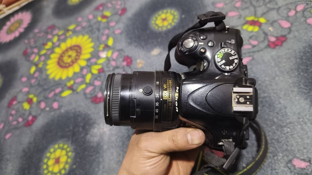 السلام عليكم للبيع نيكون دي 5100
وياهه شاحنه وكيبل نقل صور وجنطه
ورام 16كيكا 

مكاني بصره  السعر 225وبيهه مجال قليل 

للستفسار ***********
