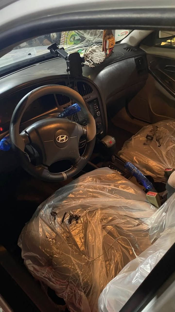 إسلام عليكم
النترا ٢٠٠٦ ماشيه ١٢٤ km
السياره وضع شركه جاهزه من كلشي تبريد تدفئه كله شغال 
رقم بغداد بأسمي مكان السياره كربلاء الحسينه 
☎️ ***********
