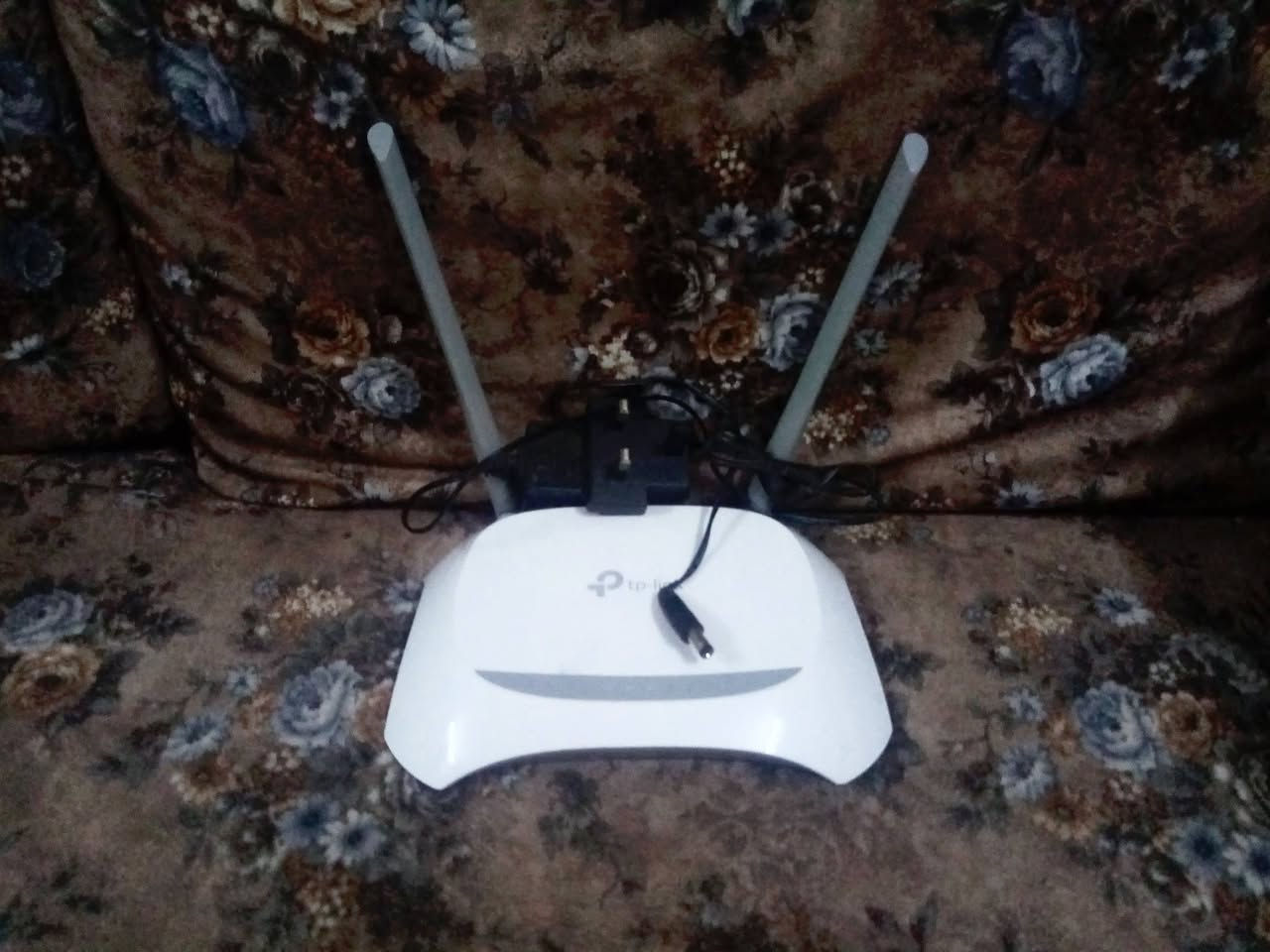 أغراض للبيع كلهم والشراي يتصل على الأرقام *********** /*********** عنواني أيسر سايدين حي النور قرب مجسر المعارض
