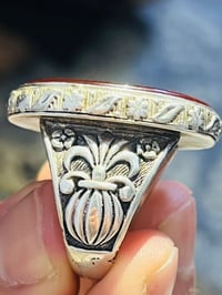 محبس فضة • عقيق يشف أحمر • مخطوط سورة التوحيد