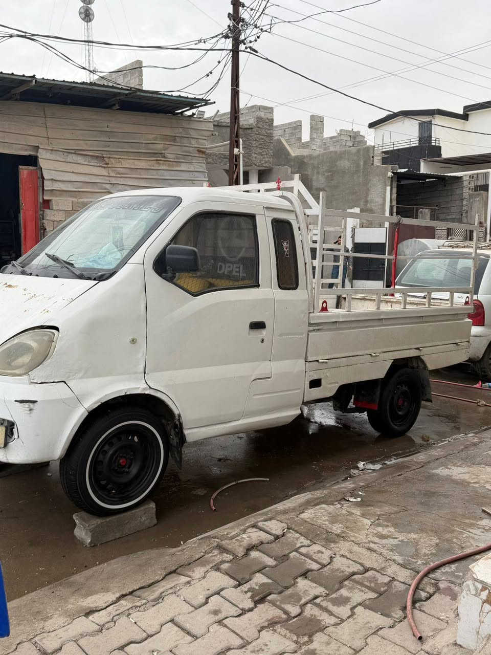 سلام عليكم اخوان عندي هاي السياره للبيع كير محرك شرط مكاني كركوك السعر 17 وبيها مجال الشراي يخابر ***********
