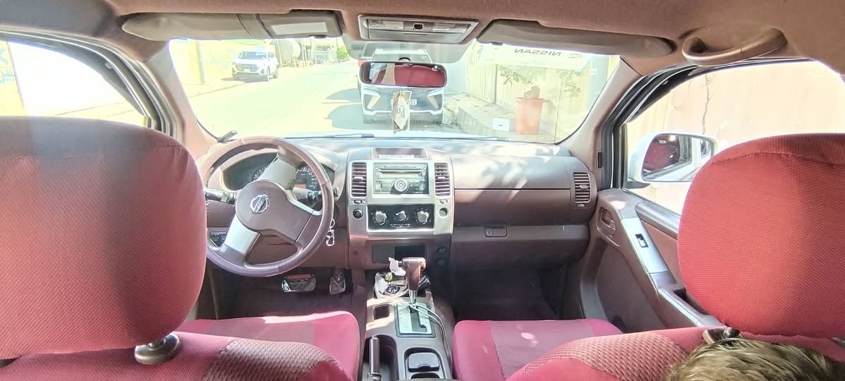 ناڤارە گیرتۆماتیک گیرمەجینە بەشەرت مەجینەی کرایتەوە تەقەورەقە بەشەرت تەبریدبەشەرت یەک بست دەگاری پشت سایق بویاخە لەوینە دیاریم کردیە بودیەکەی پشتەوە هەردوولای ساردەکوتی هەیە جوار تای دەلۆبی یابانی بۆ بەستراوە وپاتری نوی بۆ بستراوە هەزەی نویە سەنەویش کۆتاسال تەواودەبێ    (***********) أربيل, العراق
