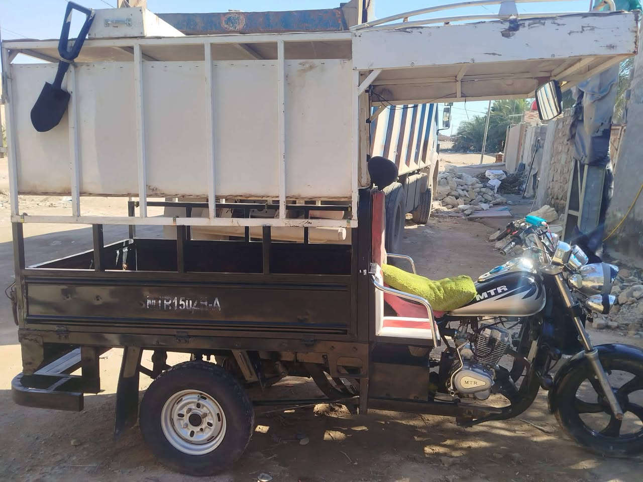 سلام عليكم ستوته مكفوله من الشاصي رقم وسنويه موديل 2013 ورقم الاتصال ***********.   سعر مليون 700 بيه مجال الشراي
