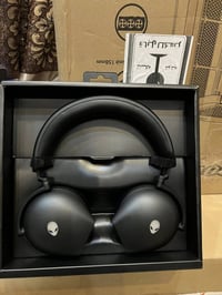 للبيع قطعpc هارد ليكسر 2tgمستخدم يومين بس جوستك جديد سمعات ALienware ا...