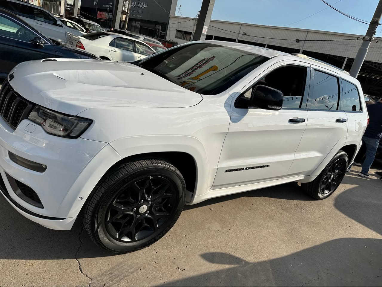 جيب گراند شيروكي S 2020 شركة هالم بدون صبغ و بدون تعديل كفاله عامه من صبغ و تعديل سياره رقم اربيل *********** مخمور, أربيل
