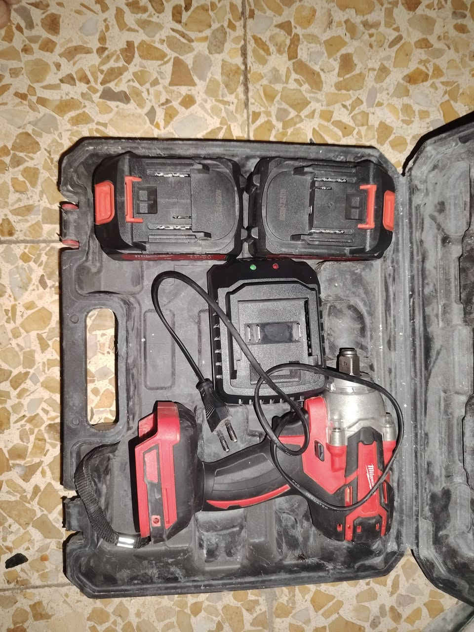 دريلات شحن ثنين دريل الأحمر جديد لقمه ودرنفيس وياه بطاريات ٢ وشاحنه الدريل الصغير بدون بطاريه وشاحنه الاستفسار خاص


**إذا كنت صاحب هذا الإعلان وتريد حذفه لأي سبب، رجاءا أرسل رسالة إلى الدعم الفني**