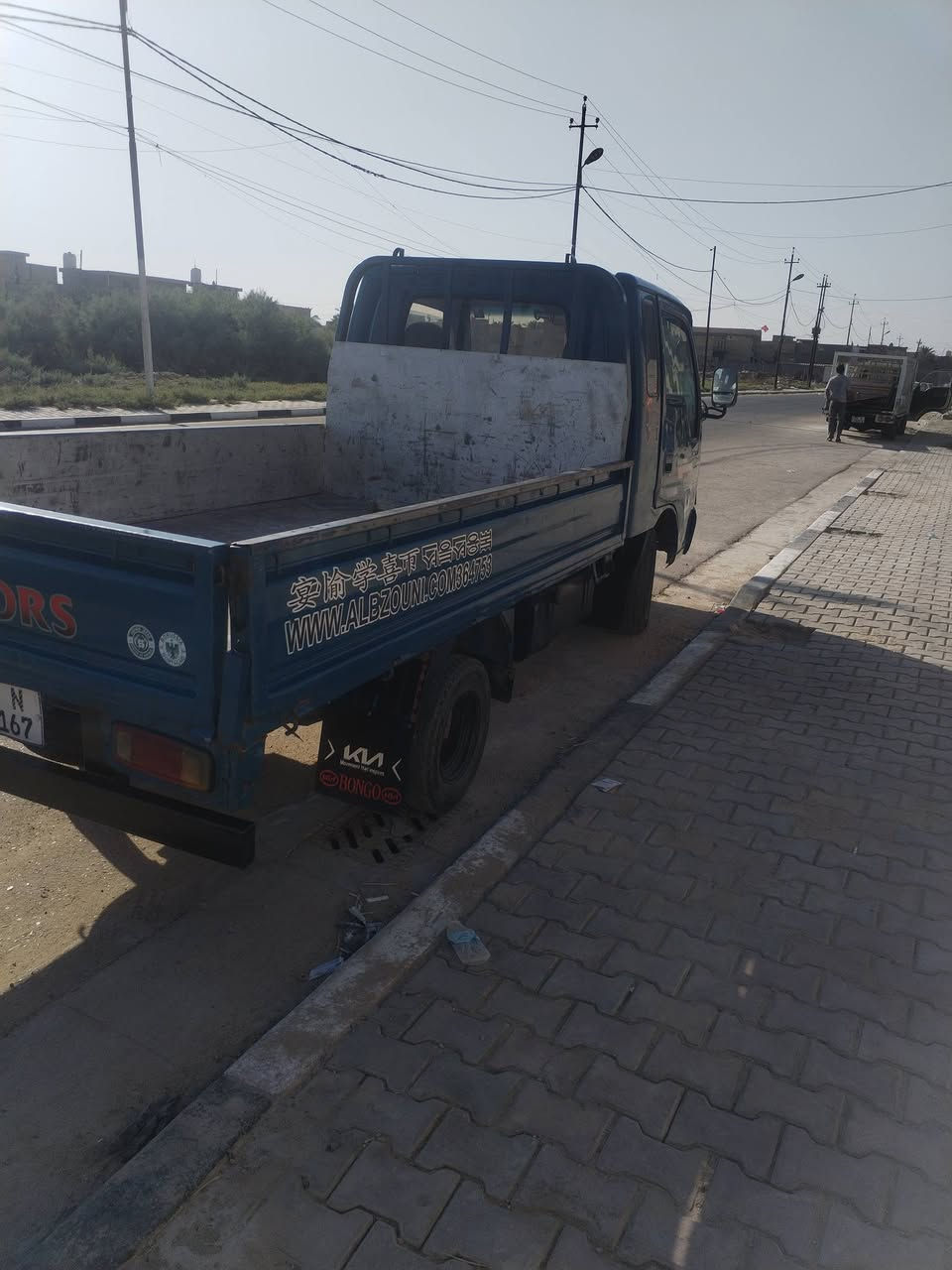 السلام عليكم كيا فونتيرة ام عيون للبيع موديل ٢٠٠٠ مكفولة رقم بغداد بأسمي تحويل ثاني يوم عنواني بغداد الشعلة السعر ٨٥ وبي مجال 
***********
