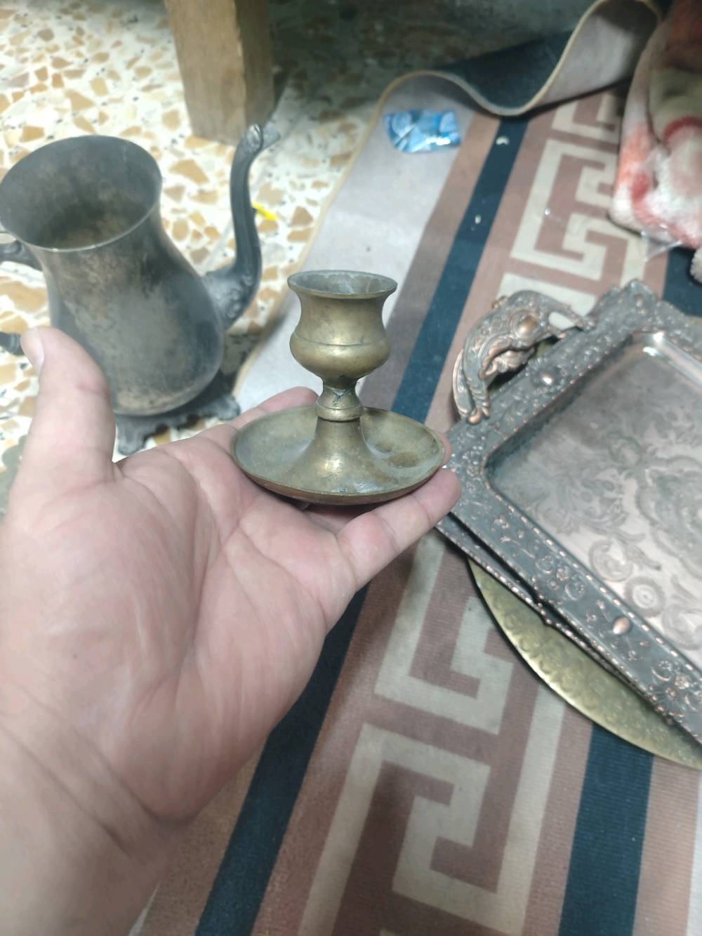 اغراض نحاس للبيع مكاني بغداد قيم ونطيني سعرك وبلعافيه عليكم