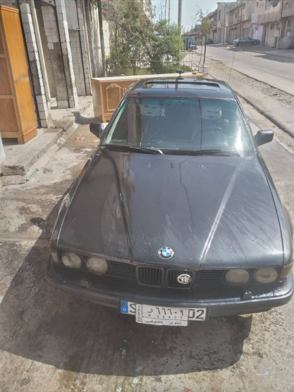 السلام عليكم سيارة بيئم محرك وكير وطخم توتير جديد رقم الماني شرط التحويل السعر 50 وبي مجال 
***********
***********
