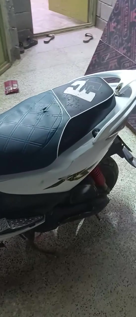 سلام عليكم للبيع مكاني سبع قصور قرب الصيطرة دراجة نضيفة حيل اكفلك حلال وحرام السعر 550 او بيهة مجال ***********
