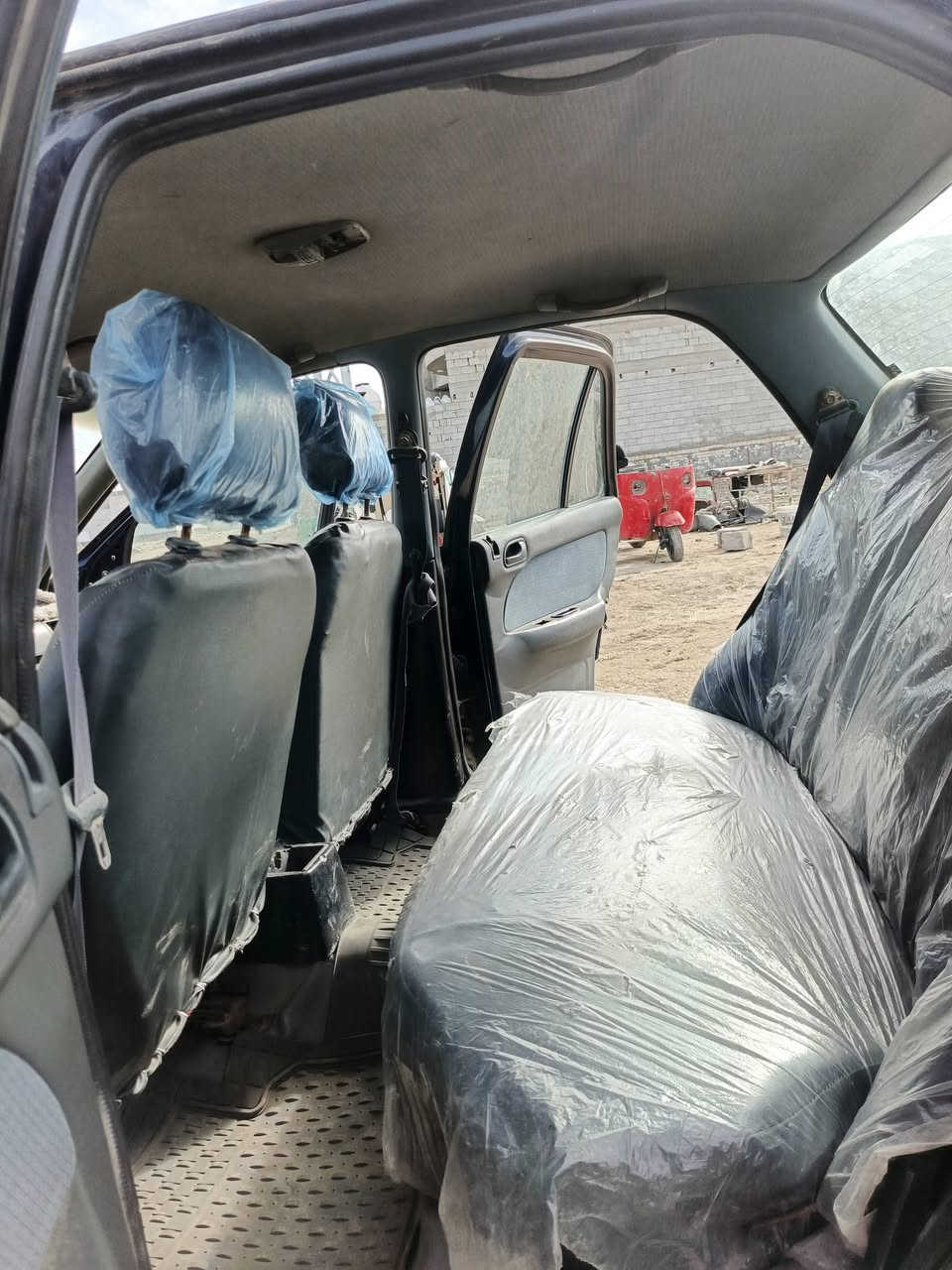 سلام عليكم سياره البيع كامله من كلشي محرك مسكر البيبان حايويه كلن معمره جديد كهرابيات كامله دوشمه كامله كله كيه سيفيه موديل93مكاني ديالى بلدروز تصال على رقم ***********مكلف بنشر تصل على صاحبه
