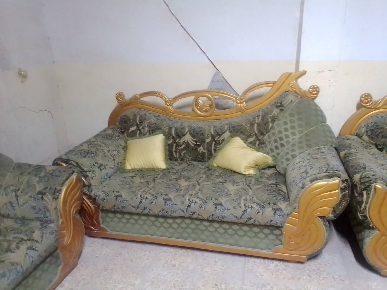 تخم للبيع  ٩ نفرات السعر  ١٥٠ مكانه كوفه ***********
