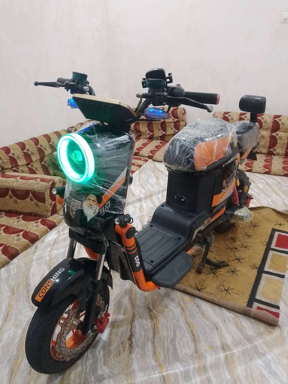 السلام عليكم دراجه شحن x900 دراجه موديل 2025 بطاريات 2026 السرعه 130 بيها سويجين + بصمه  بيها 5 بطاريات و 32 امبير دراجه نظيفه جدا ربع دينار ما تصرف عليها  المكان البصره القبله السعر 400 وبيها مجال للشراي ***********
