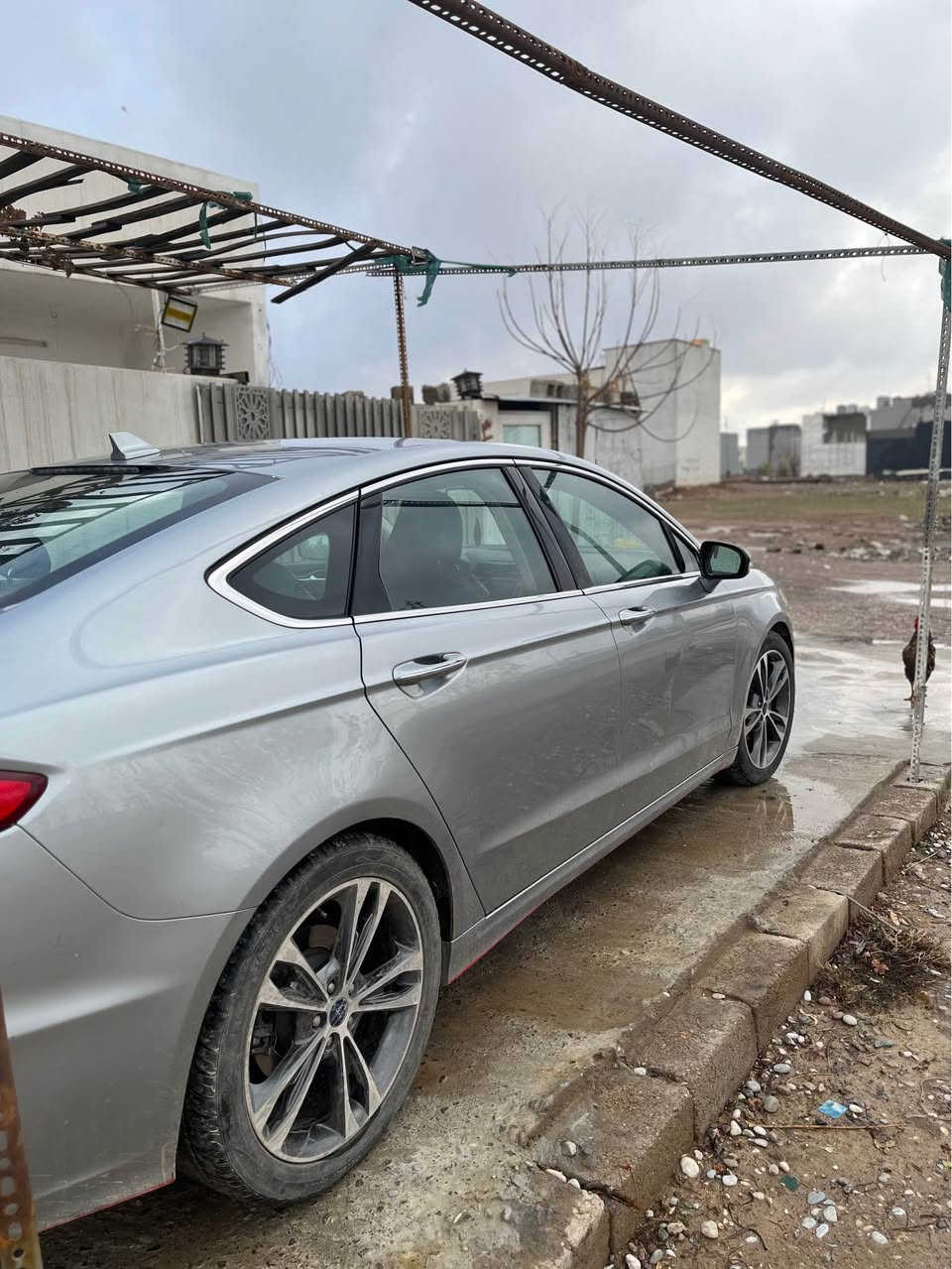 سلام عليكم 
للبيع + مراوس
فورد فيوجن 2020
حادث بنيد جمالغ  بدون دواخل ارباك ستيرن فقط
موافات titanium 1/1 
محرك 2.0 و توربو 🚀
بصمه  ابواب بصمه صندوق بصمه
فتحه
تشغيل عن بعد
ويل كروم
رادارات
كشنات جلد + هيتر + كهرباء
كشنات خزن
شاشه كبير
ستيرن هيتر
لايت ليد
بريك بصمه
و بعد هوايه مواصفات المعروفه
كير محرك شرط ما مفتوح
ماشيه 100
رقم اربيل جديد فحص هزه جديد 
تحويل وكاله نفس اليوم
مكانهه اربيل
سعر 120 و بيهه مجال بسيط
للاستفسار *********** واتساب أربيل, العراق
