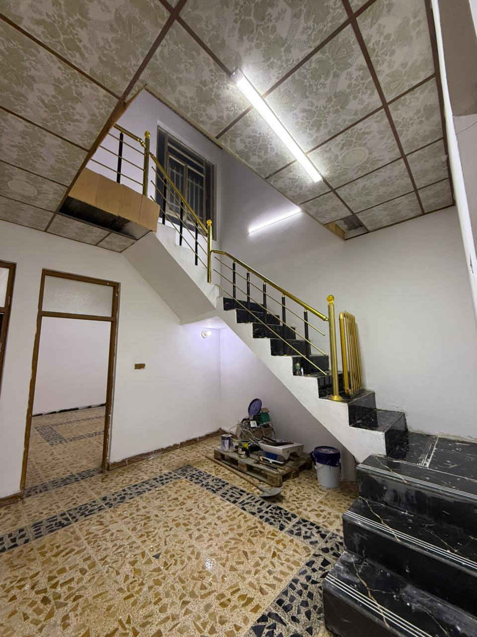 يوجد مشتمل للايجار في حي الجبيريه الثالثه قرب جامع باب الريان طابق واحد غرفتين 
وباقي التفاصيل  يجاره 250 ألف قفله 🔒 
                       ☎️ *********** ☎️
