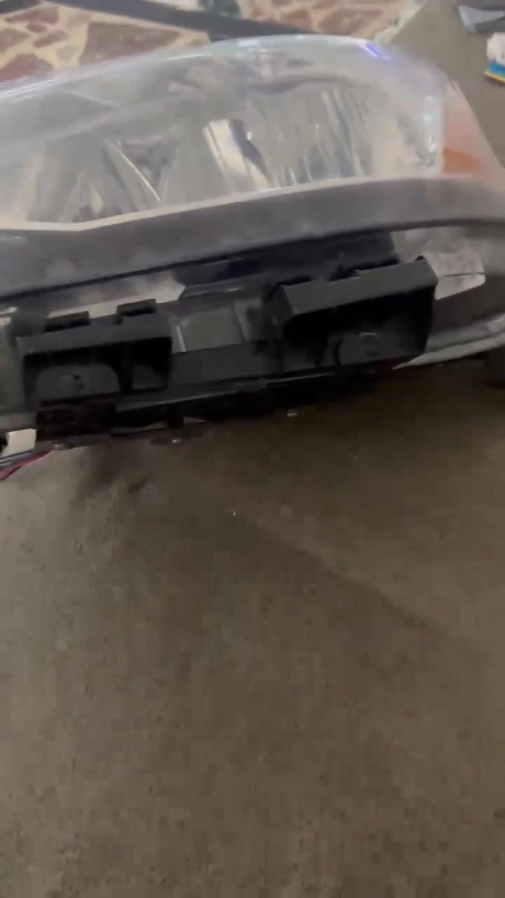 السلام عليكم عندي مازده مال سنترا جهت السايق موديل ١٨ خليجي للبيع


**إذا كنت صاحب هذا الإعلان وتريد حذفه لأي سبب، رجاءا أرسل رسالة إلى الدعم الفني**