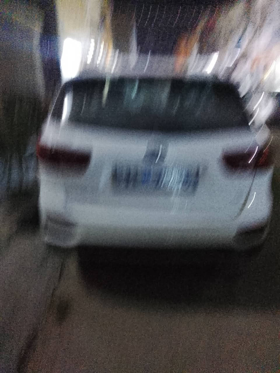 السلام عليكم شباب سياره سورنتو 2018 شكل ال 20 سياره حيل حيل جديده السياره ماشيه حقيقي 45 السياره حيل جديده سياره مال بيت سياره خليجي موضح بالفيديو شوف عنوان الشعب حي المهندسين رقم الهاتف ***********. *********** السعر شدتين 70 ورقه وبيها مجال
