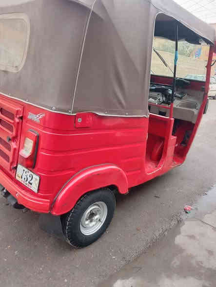 السلام عليكم تكتك باجاج موديل 18 تعمير عام كهربائيات شغاله مكينه بيه نضوح أوراق نقص مكاتبه ومنفيس المصطفى السعر 3500 وبيه مجال ادمن وافق رقم الهاتف ***********
