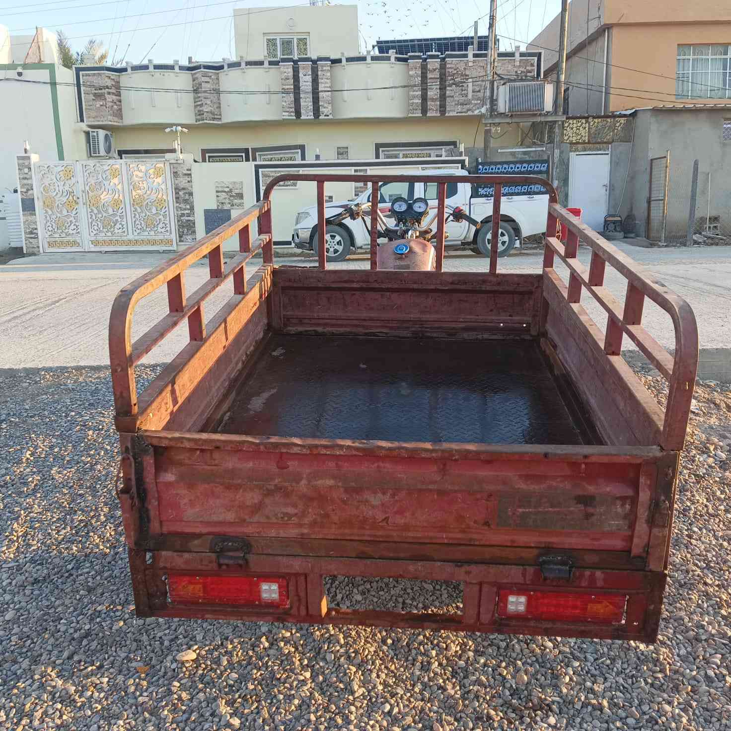 السلام عليكم ستوته دايوان للبيع ستوته حلوه ونضيفه المكان الغالبية سيف سعد مكلف بنشر اتصال ودلل ‏‪***********‬‏
