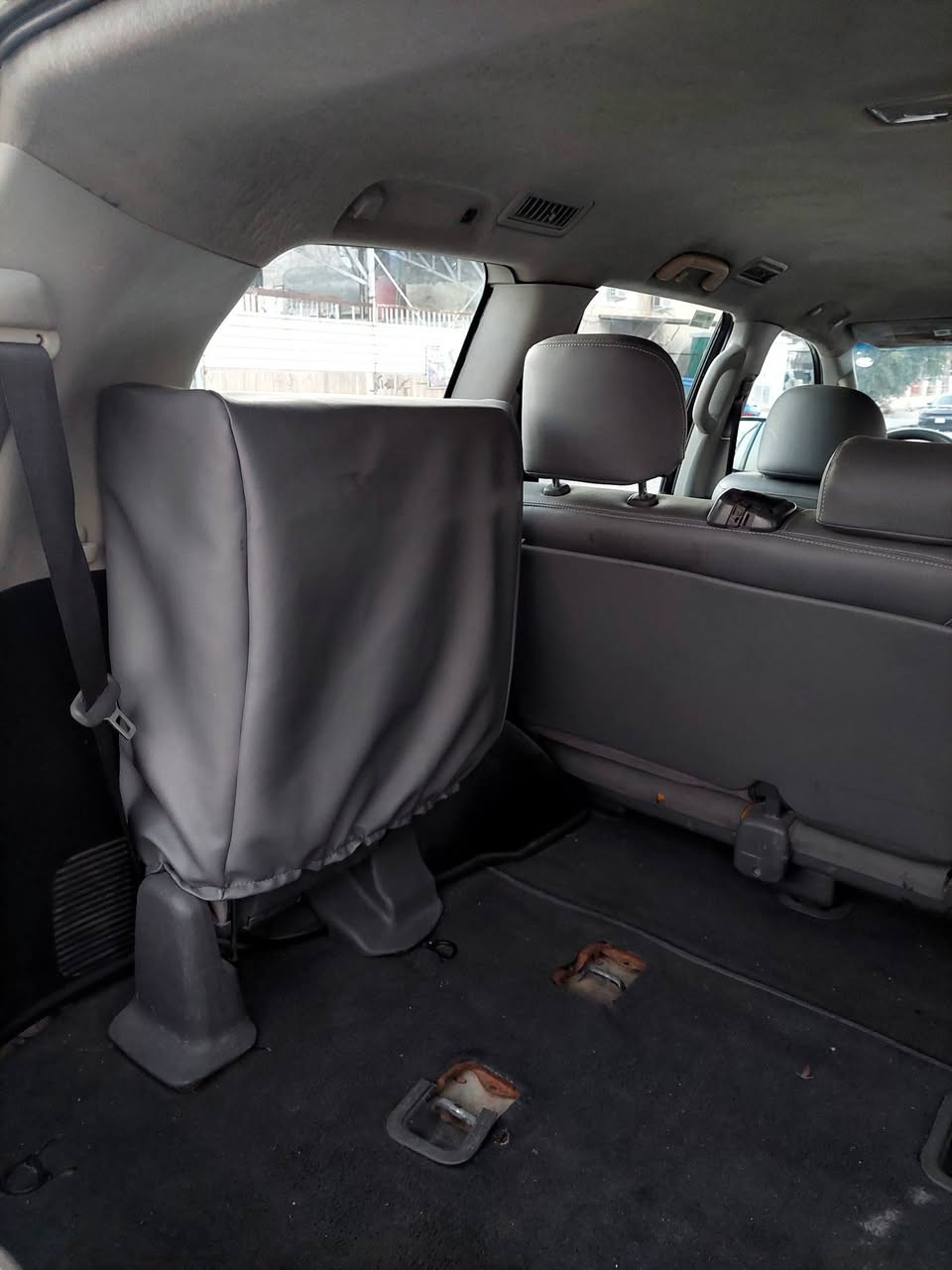 السلام عليكم لاندكروز مديل 2008 محدثه 2014 مكينة ديزل مصبوغه حزام جماليه السياره سوفت مامصفحة سابقة  مكفوله من الحادث والضربة فقط صبغ جماليه سياره باسمي جاهزة مكينه وكير حدادية تخم تاير جديد مناقصه اي شي متصرف عليه شي مكاني بالبصره*********** السعر 260 ورقه
