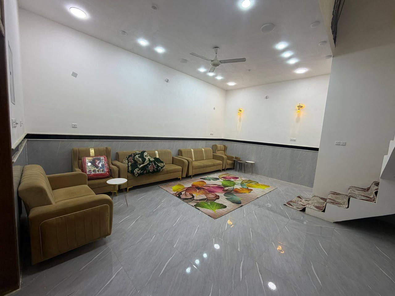 #يالله
بيت للبيع  زراعي سند25
مساحته  150متر 

طابق واحد بناء حديث شغل مرتب

العنوان "الجمعيات  حجي حسن الأولى المسيجه

السعر 86  وبي مجال للشراي

البيت متكون من  استقبال ومطبخ وصاله كبيره 
وغرفه وصحيات داخليه وخارجيه ومناور

الاتصال ع الارقام التاليه أو مراسلتنا عبره الواتساب 
***********
***********

#ملاحظه" لدينا جميع البيوت والقطع الأراضي بأسعار مناسبة 

#وجاهزين"لعرض عقاركم عندنا
