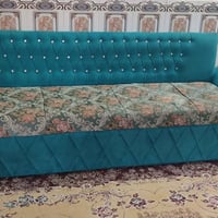ديوان • ١٤ مقعد • قابل تفاوض