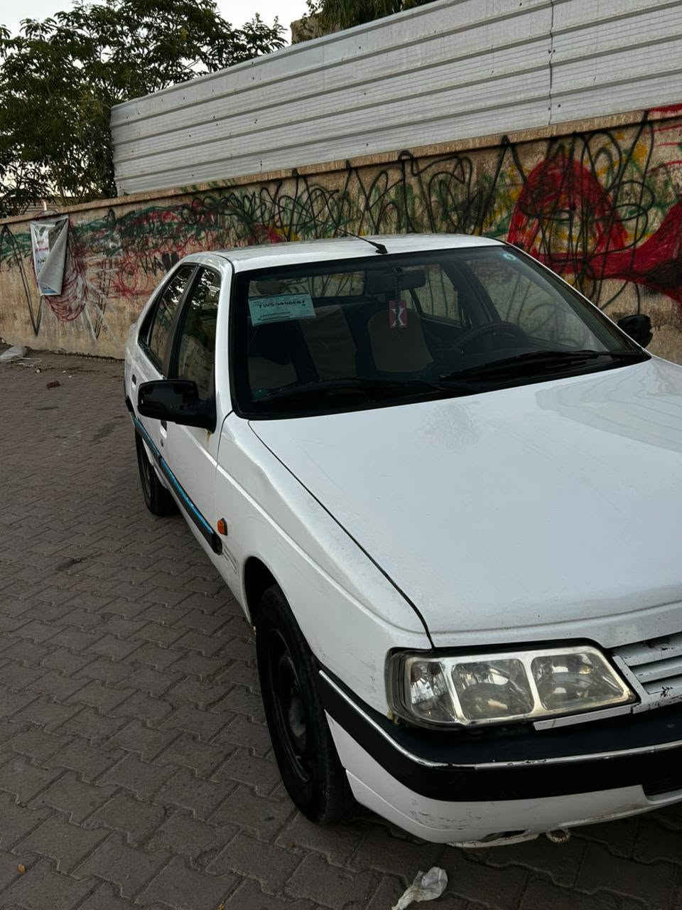 السلام عليكم بيجو موديل 12 كير مكينه فرنسي مكفولات سياره  خير من الله  تبريد شغال ...***********
