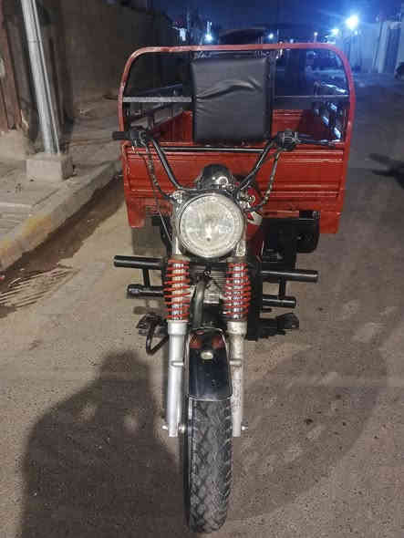 السلام عليكم ستوته للبيع رقم سنويه سنويه ضايعه مسوين بيها بلاغ اتعهد لك بالرسميات العنوان قبله حي الجامعه*********** السعر 850 بيها مجال بسيط حق الجيه
