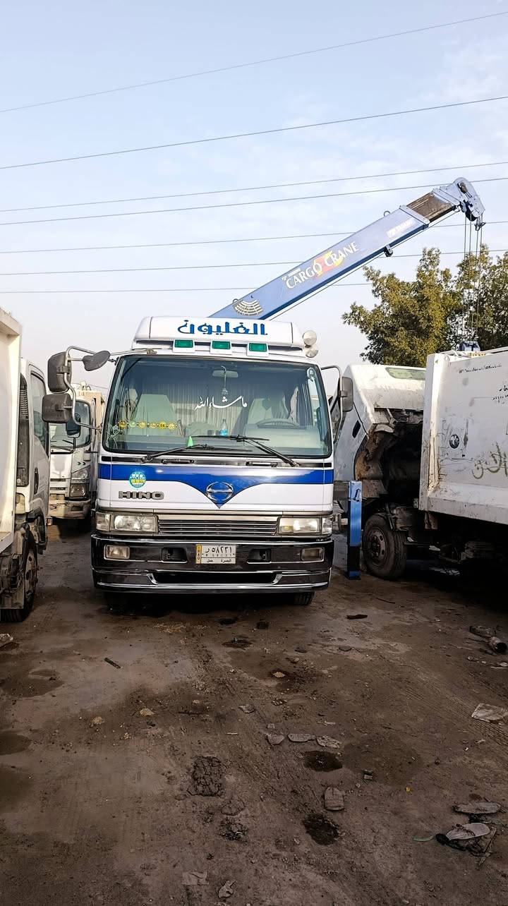 سلام عليكم هينو البيع مديل 95 مكينه 80عادي تخم تير كرين كاركو مكفوله سياره يسره جاهز كبل السغل مكاني الديوانيه (***********)
