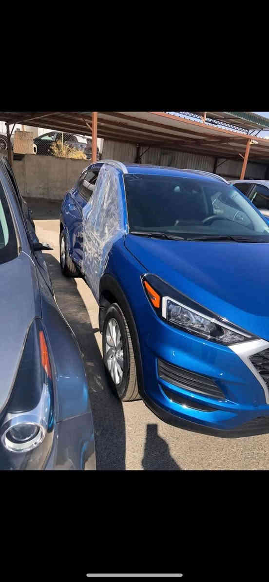 للبيع توسان وارد امريكي 2021
محرك:-2000 رقم بغداد بأسمي تحويل ثاني يوم
السيارة مكفول الكير مكينة لغود شواصي ضررهه موضح بالصور (السيارة معمرة تعمير ممتاز) 
المواصفات ، اوتو هولد ، شاشة ، كامرة خلفية ، بصمة تشغيل ، بصمة أبواب ، تحديد المسار للقيادة الذاتية ، نقطة عمياء ، رادار ، كشن السائق كهربائي ، ويل كب بلادي ، وبعد اكو مواصفات بعد 
السعر 163 وبيهه مجل 
العنوان بغداد الامين (حي المعلمين)
 الهاتف ***********
