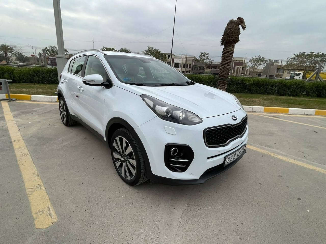 سلام عليكم سيارة سبورتج 2017 
خليجي مواصفات السيارة 
جلد تحكمات قيادة 
حساسات امامي خلفي  
زراك لايت 
لد نهاري 
ماشية 110 الف كيلو
سيارة مكفوله بدون صبغ فقط ربع الدعاميه الخلفيه
سيارة جاهزة بدون اي نقص تخم تاير جديد  
رقم اربيل بسمي تحويل مباشر رقم جديدتحويل ثاني يوم 
مكاني بغداد الغزاليه
السعر 175 وبيها مجال
***********
