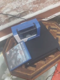 بلايستيشن4 سليم • نضيف • يدتين