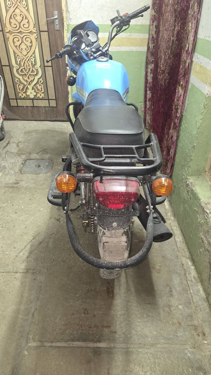 السلام عليكم دراجة ديوان موديل 2025
رقم وسنويه أربيل الرقم دولي مكينه200مكفول دراجه مابيه نقص الجديد سعر دراجة 2700000 وبيه مجال بسيط اليحب يتواصل ***********العنوان بغداد مدينة الصدر
