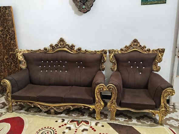 السلام عليكم ورحمة الله وبركاته 
تخم ملكي للبيع 12 مقعد 
السعر ٤٠٠ 
واسط الأحرار
