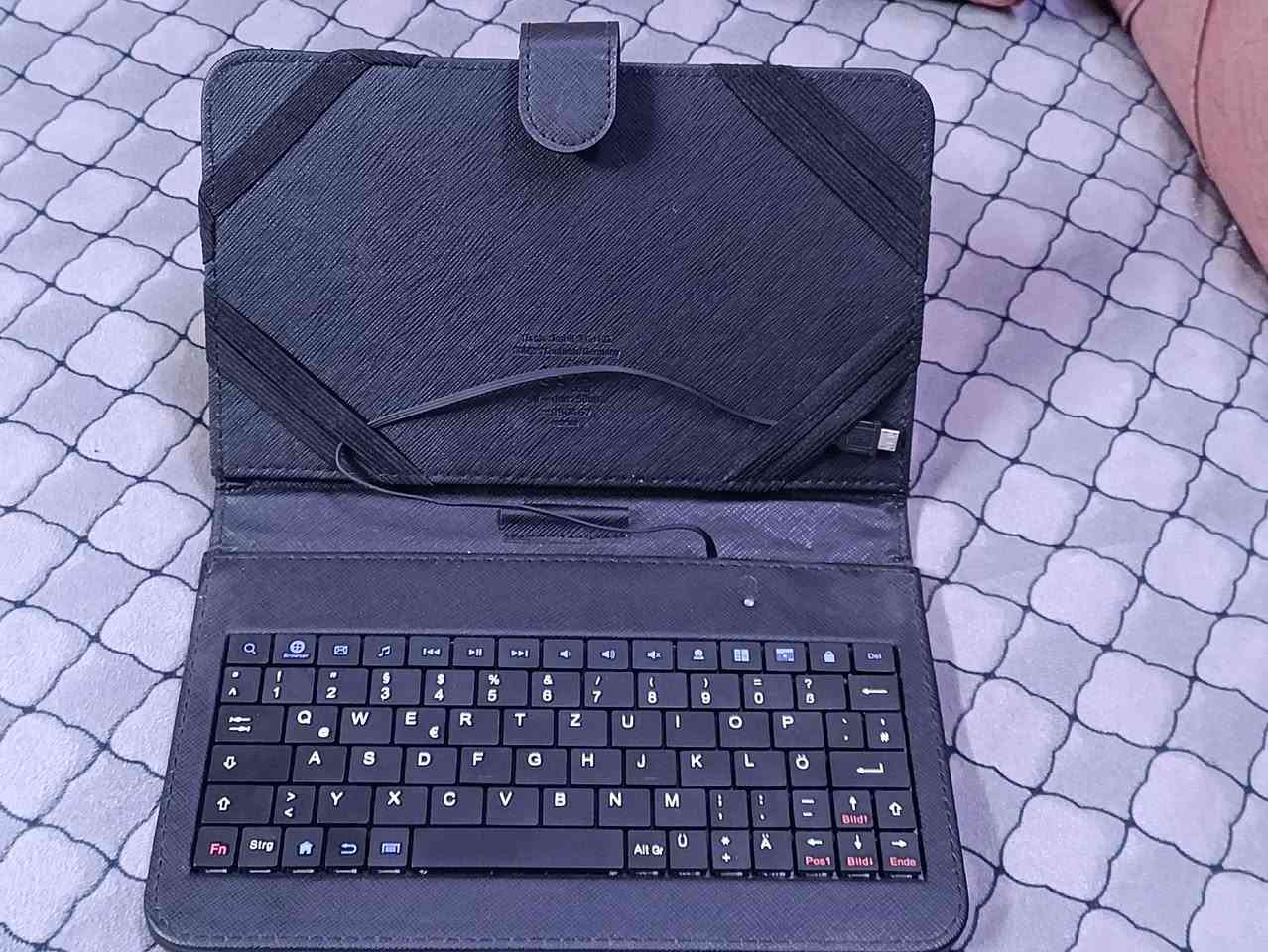 سلام عليكم
بلي ستيشن 2 فات وياة فقط هارد وميموري اصلي( ياباني) مو صيني اجاني من امزون 

 كيبور للايباد او حتى للتلفون يصير (الماني) اصلي هم اجاني من امزون 

مكاني بغداد زعفرانية موجود ماسنجر  خاص

السعر قيم واخذ


**إذا كنت صاحب هذا الإعلان وتريد حذفه لأي سبب، رجاءا أرسل رسالة إلى الدعم الفني**