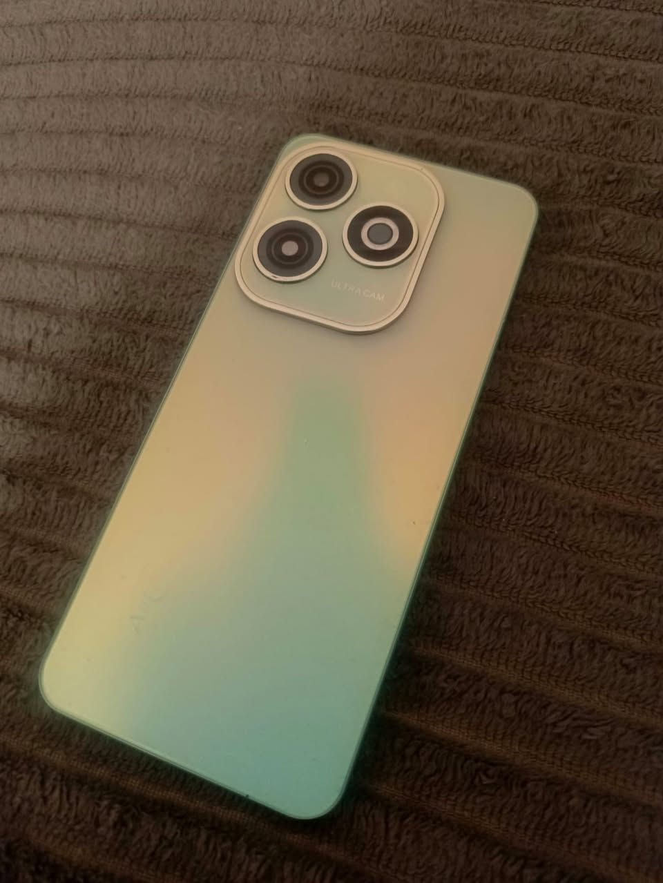 السلام عليكم
جهاز HERo c60
ذاكره 64 
كامل ملحقات 
جهاز نضيف كلش 
للبيع او مراوس مكاني كوت للاستفسار ***********
