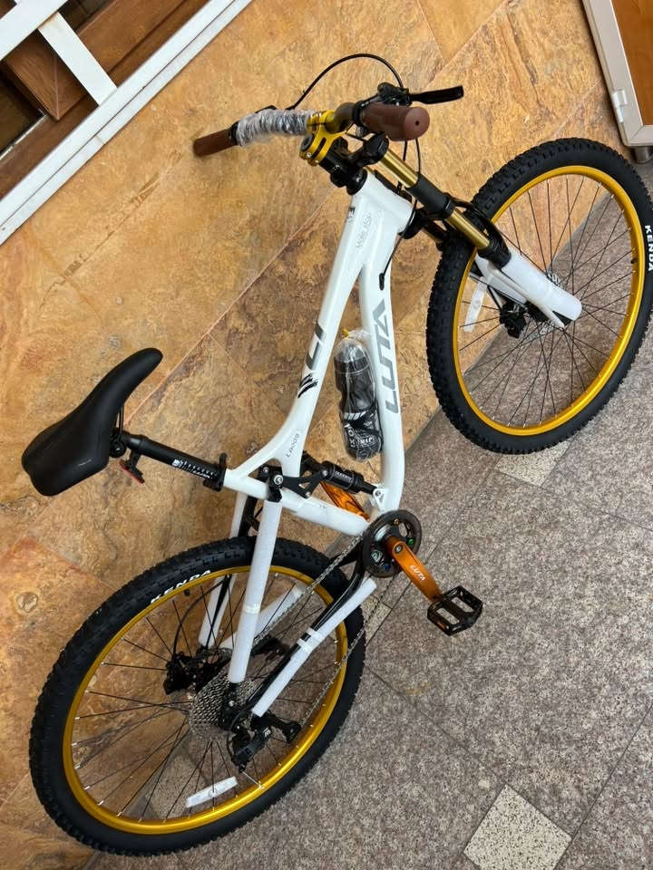 پاسكيلي جبلي تجميع صين اصلي فول كواليتي بةرز

ماركة LITA BIKE MOUNTAIN ⛰️ 

پيش دةبل

دواوة دةبل ماركة

استاب هايدروليك رون

تاية بالون ماركة كيندا

قياس ٢٧.٥

لاشة اسن

مكينة صوت

٩ گير👌💥

بو فروشتن لة هةولير 

♦️***********♦️

