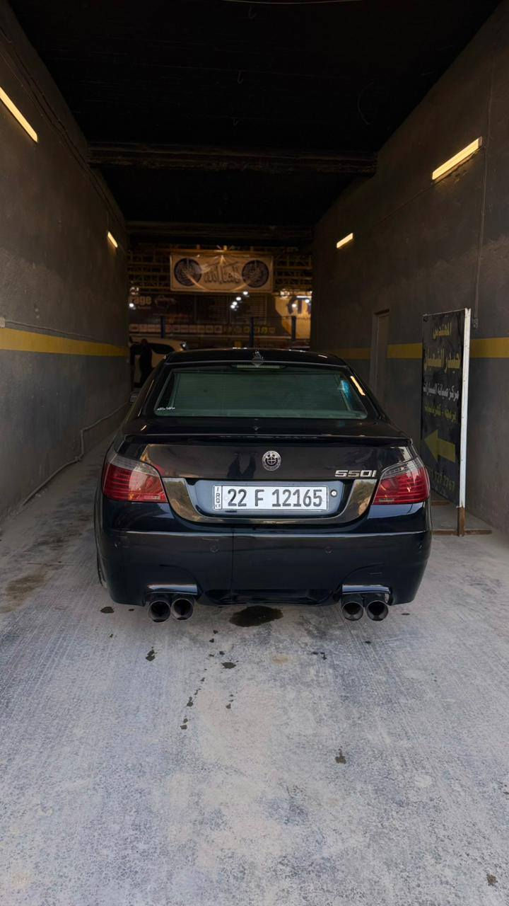 بي ام دبليو 2007 550i 
اصل مـن النوادر  فول مواصفات 

محرك بحالة ممتازة 5000 تنفس طبيعي 
كير كهربائي أوتوماتيك بحالة ممتازة 
 M السياره عليها كت كامل 
دعاميات و دوس وجاملغات وويل ١٨ ودرگة كلها ام 
كشنات حضن كهرباء خزن ميموري وهيترات تدفئة 
225الف mil 
سنويه تسقط شهر الرابع شرط تحويل 
وارد امريكي حادثها شبرين داير جاملغ خلفي فقط بدون دواخل (صبغ حزام اثر جراد ) 
رقم صاحب سيارة ***********
