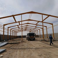 كادر متخصص في عمل الجملونات والهياكل الحديديه وسلالم الطوارئ والخزانات...