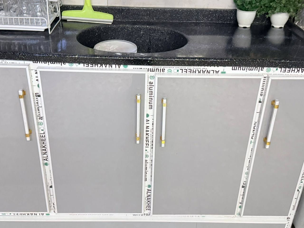 مرحبا بعد أذن المدير كاونتر  ب 950 اخو الجديد تسگام بغداد العبيدي قياس 4 امتار ونص ويه السنگ مثل متشوفون جديد كلللش    اذا شراي تفضل خاص وادلل  بدون كسر بالسعر رجاءا


**إذا كنت صاحب هذا الإعلان وتريد حذفه لأي سبب، رجاءا أرسل رسالة إلى الدعم الفني**