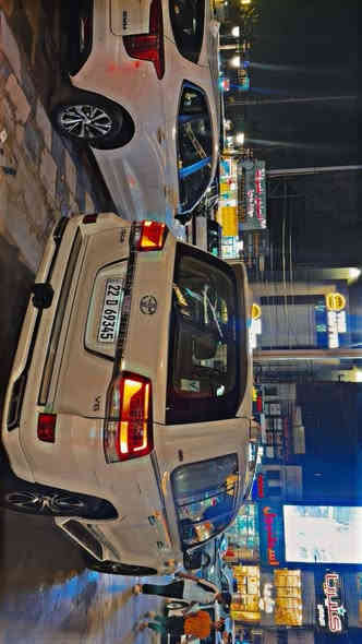 السلام عليكم للبيع 
لاندكروز موديل 2020 
فول مواصفات بريم اصلي 
المواصفات 
1 كشن كهرباء 
2 داخل بيجي 
3شاشه كبيره 
4 ماشيه 92 الف حقيقي 
5 السياره مكفوله كفاله عامه 
6 شاشه وصطيه مال بريم 
7 اربع كامرات 360
8 تشغيل عن بعد
9 محرك 6 سلندر 
10 صندوق كهرباء 
11 لايت زنون
12 تحكم سرعة
13 سلايت
14 - 6 سلندر
15 مكفولة كفالة عامة من الصبغ بيه بارد إصبعين فقط وكفاله من شخط ورصعه
16 فور ويل
17 مري شفط
18 حساس امامي خلفي
19 تحكم ستيرن 
وبعد بيها مواصفات هواي 
السيارة فول 1/1 
عنوان السياره السيدية 
ما متواجد بلفيس اتصل وبيك خير وتدلل واتساب هم موجود 
تحويل مباشر باسمي السياره ✅
***********
