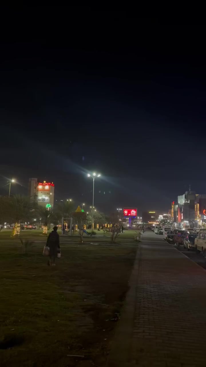 قطعة تجارية للبيع 192 متر تحتوي على محلات اثنين وارد شهري خدمي حي رمضان قرب مندي ابو هاشم للاستفسار ***********
